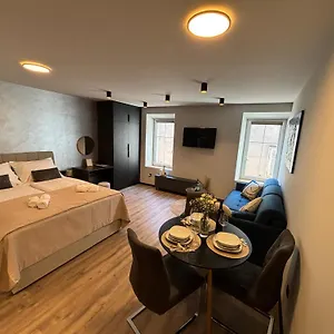  Apartment Versi Old Town